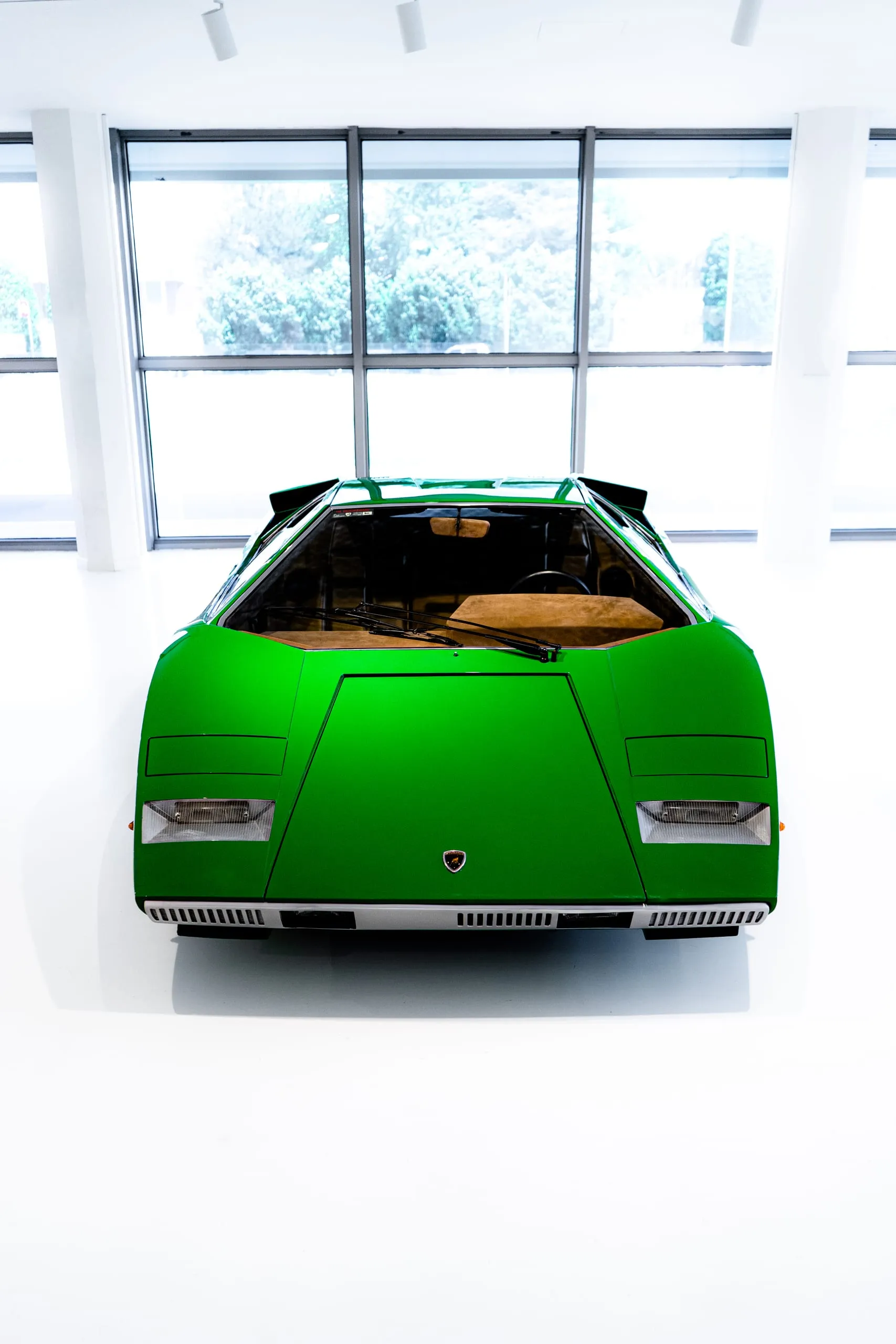 Lamborghini Miura #01 — photograph by Andrea Corno