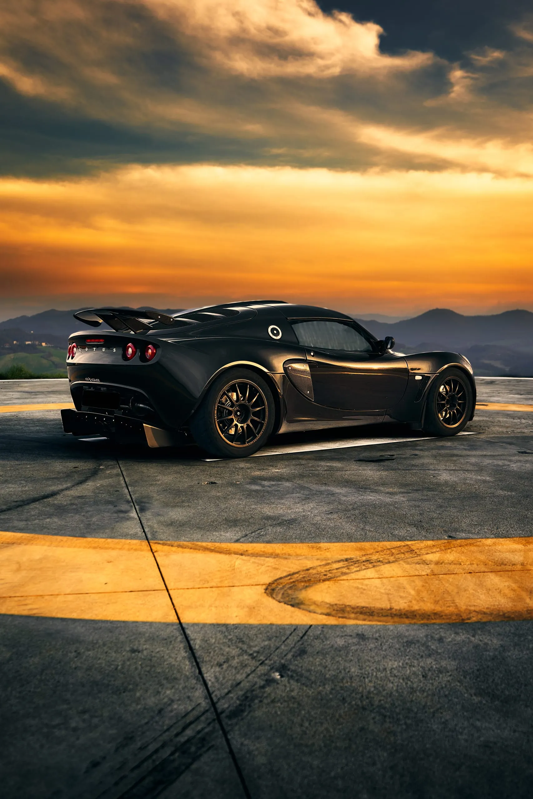 Lotus Exige at dusk #05 — photograph by Andrea Corno