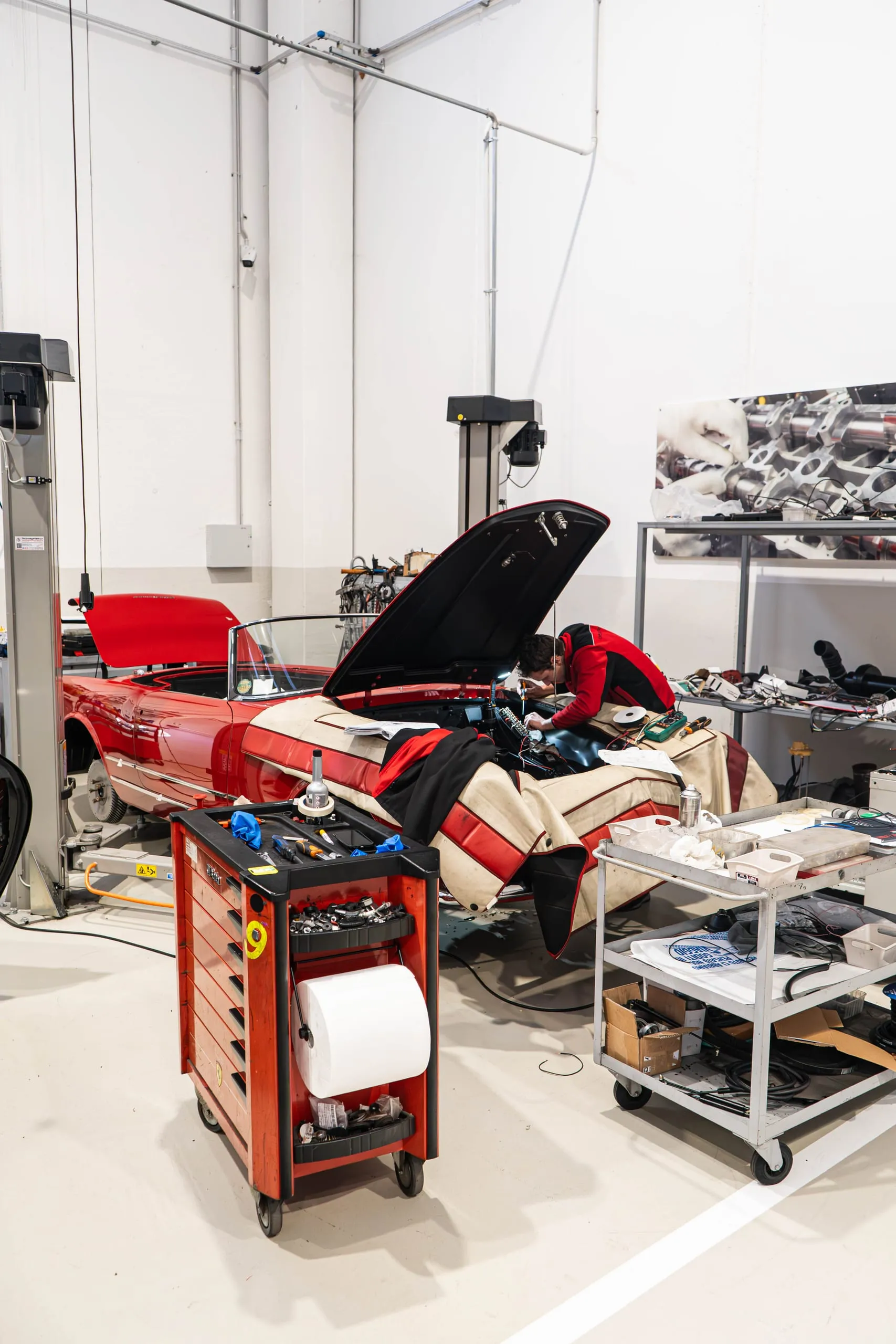 Ferrari Service — by Andrea Corno