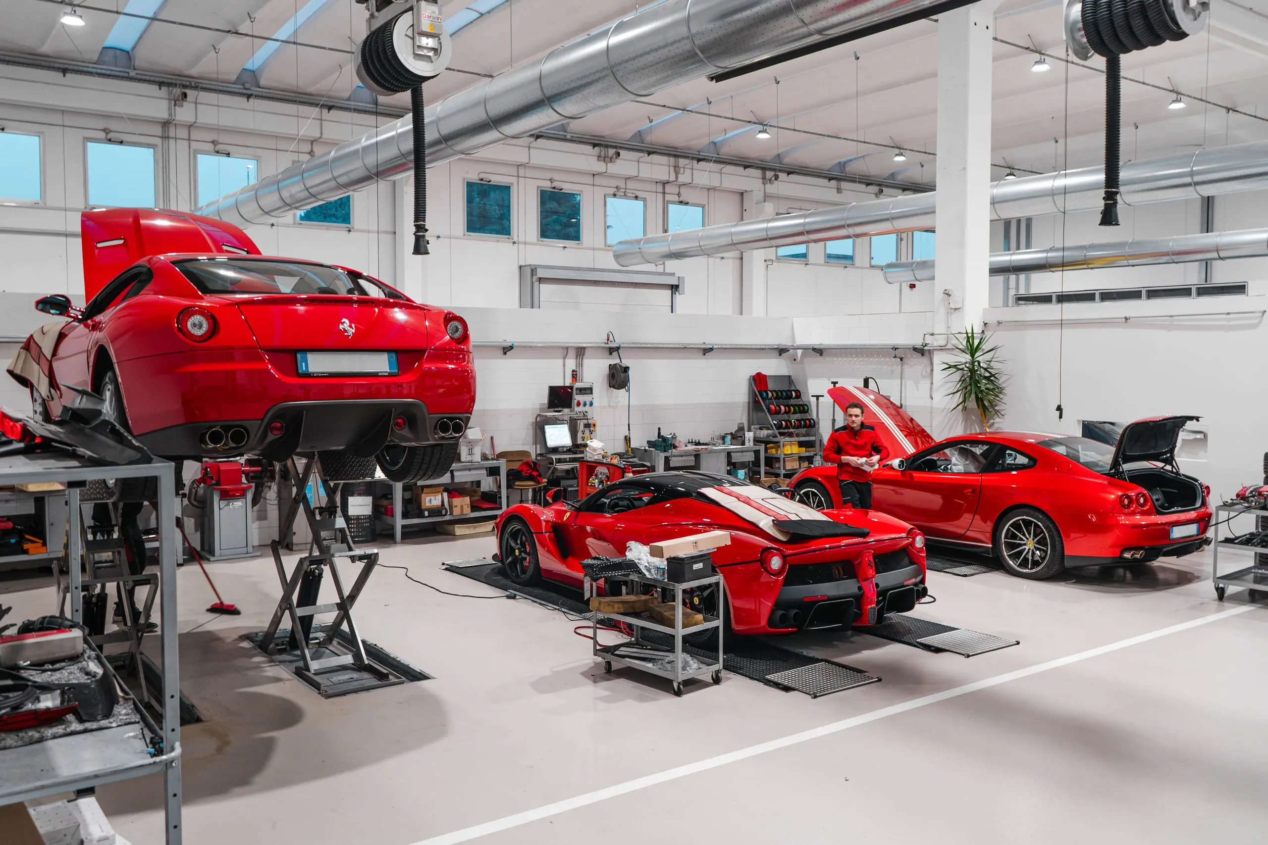 Ferrari Service — by Andrea Corno
